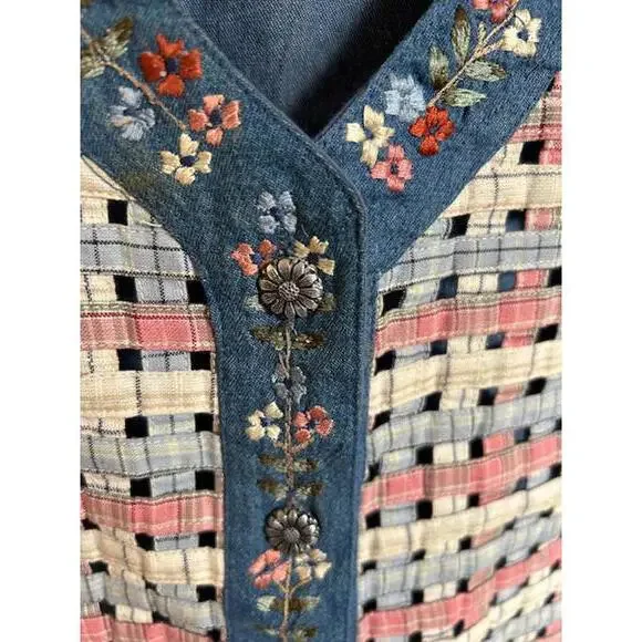 No Boundaries Embroidered Denim and Woven Vest Size L - Picture 3 of 4